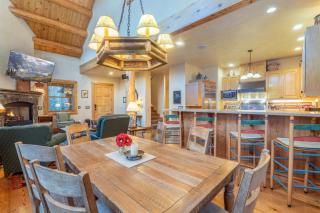 Mountain View 2 Ski-In Private Hot Tub 4Br 4.5Ba Sleeps 8 - 5