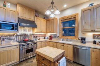 Mountain View 2 Ski-In Private Hot Tub 4Br 4.5Ba Sleeps 8 - 2