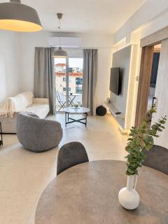 City & Sea 401 Modern 2BR in Paphos - 6
