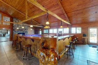 Lakefront Lodge Private Dock & Boat Lift Kayaks Bar & Game Room Firepit - 9