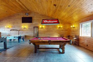 Lakefront Lodge Private Dock & Boat Lift Kayaks Bar & Game Room Firepit - 7