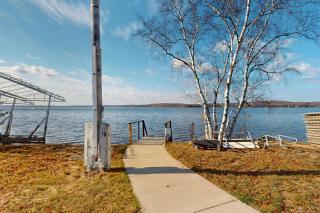 Lakefront Lodge Private Dock & Boat Lift Kayaks Bar & Game Room Firepit - 5