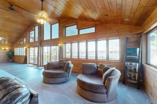 Lakefront Lodge Private Dock & Boat Lift Kayaks Bar & Game Room Firepit - 3