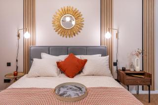 Architectural Nordic Retreat in Riga Center - Sleeps 4 - 8