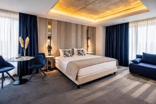 Union Plaza Hotel - 9