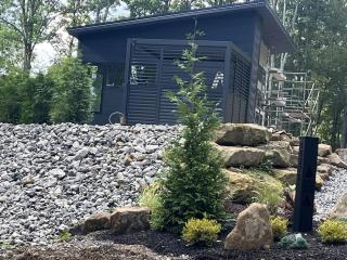 Private Hot Tub at Black Willow Retreat - 9