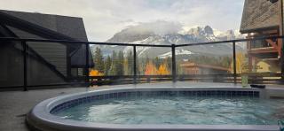 Spring Creek Courtyard Retreat Hot Tub, Pool Table & Trailside Access - 9