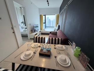 AXON RESIDENCE by DREAM HOME - 7