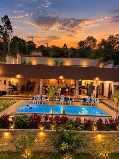 Dara House apart e eventos com piscina, sauna, Jacuzzi e área gourmet para festas - 1