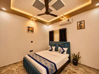 SAMAAROAH Luxury 4BHK Private Villa Pool, Jacuzzi & Home Theater - 3