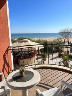 Sea View Premium Apartment by Stay365 - 7