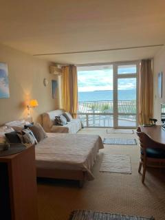 Sea View Premium Apartment by Stay365 - 0