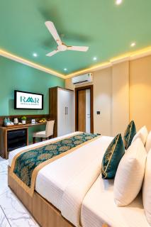 The Sm Hotel Luxe Stay - Restaurant & Rooftop Near IGI Delhi Airport - 4