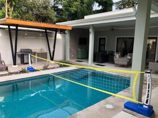 Private Villa with Pool, Foosball & Putting Green - 5