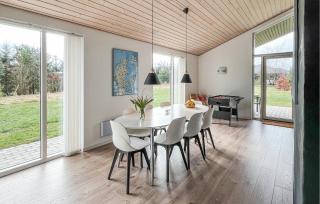 Pet Friendly Home In Højslev With Wifi - 1