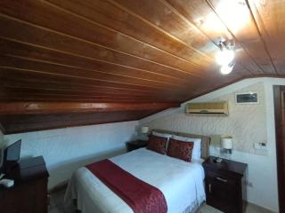 Cicerone Lodge Hotel - 9