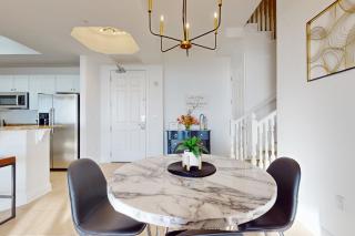 Gorgeous penthouse w shared outdoor pool hot tub tennis - Snowbird-friendly - 3