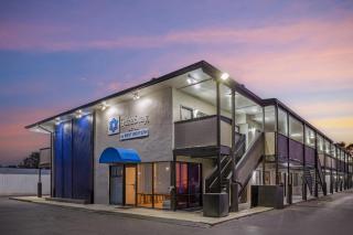 SureStay Hotel by Best Western Findlay - 4
