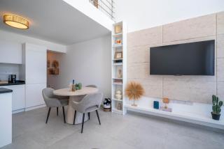 ELLI Azure Loft & 2-Floor Boho Duplex with Rooftop Terrace & Infinity View - 3