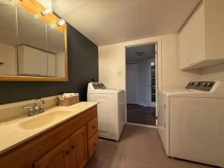 Family Friendly 2BR in Longueuil - 2