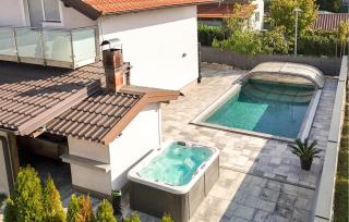 Gorgeous Home In Dugo Selo With Private Swimming Pool, Can Be Inside Or Outside - 2