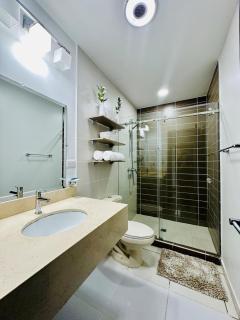 2BR Apartment in Torre Morazan-Near US Embassy - 4