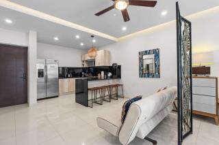 Oceanview Studio in Zona Romantica - Beachfront - 4