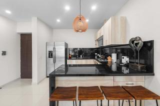 Oceanview Studio in Zona Romantica - Beachfront - 1