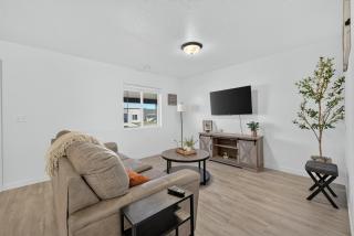 Stockton Townhouse 2BR Near Columbia River - 6