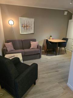 Airport Central Apartment - 0