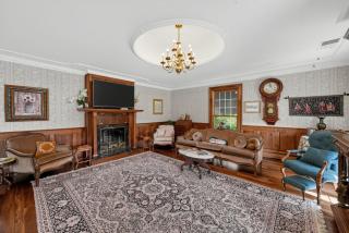 Dalton Retreat w Deck, Fire Pit and 6 Smart TVs - 4