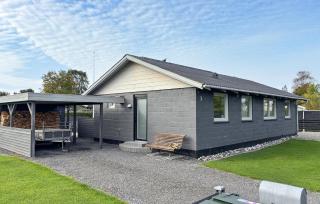 3 Bedroom Nice Home In Juelsminde - 1