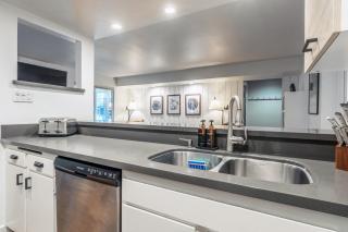 Central Mammoth Gem! 2BR2BA in Epic Location! - 1