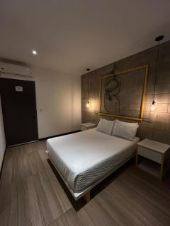Rooftop Hotel - 0