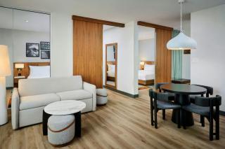 Ômage Hotel, Montreal Laval, a Tribute Portfolio Hotel - 5