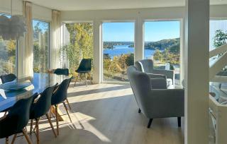 Nice Home In Høvåg With House Sea View - 0