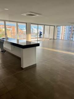 Comodo Apto de 3 Hab con Piscina y Balcón - 4