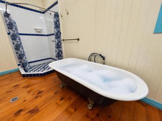 Samford Lakes Rural Accommodation - 2