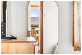 Ocean Escape Cottages - 3
