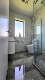 BEHOME - Modern Guest Suite - 4