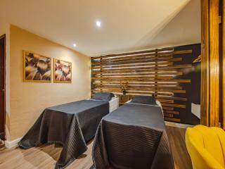 Apartamento em condomínio à beira-mar, próximo ao aeroporto - 1