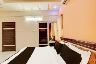 Super Collection O Q Suites Madhapur - 2