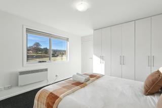 Spacious Modern Home - 5