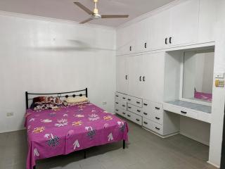 Affordable 3 Bedroom Family Stay - 6