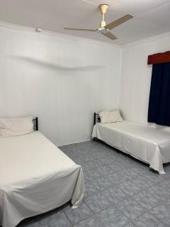 Affordable 3 Bedroom Family Stay - 2