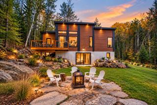 1404 Lac Beaudoin Waterfront Chalet - 1