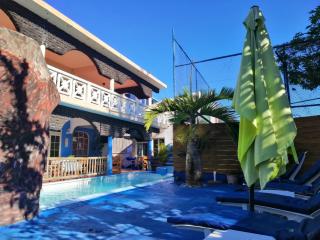 Spacious Villa with Pool and 10 Bedrooms in Quatre Cocos - 9