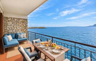 Gorgeous Apartment In Scilla With House Sea View - 9