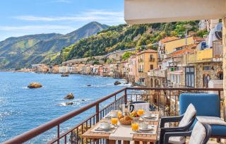 Gorgeous Apartment In Scilla With House Sea View - 8