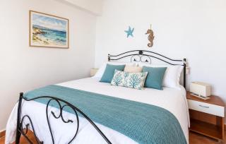 Gorgeous Apartment In Scilla With House Sea View - 4